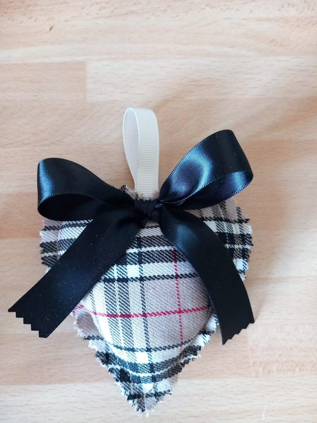 Thompson Caramel Tartan Lavender Loveheart Black Ribbon (Small)