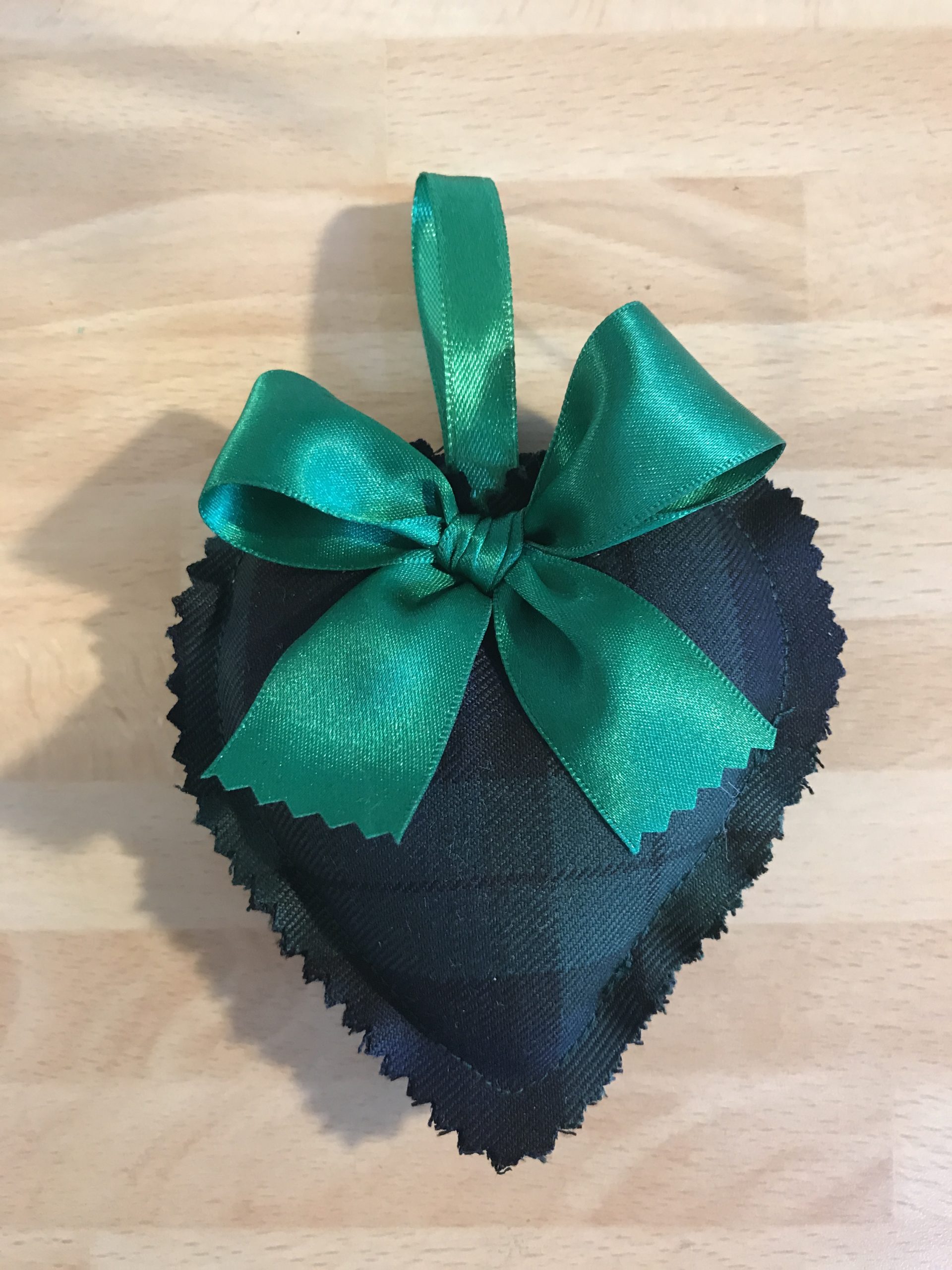 Black Watch Tartan Lavender Loveheart Green Ribbon (Small)