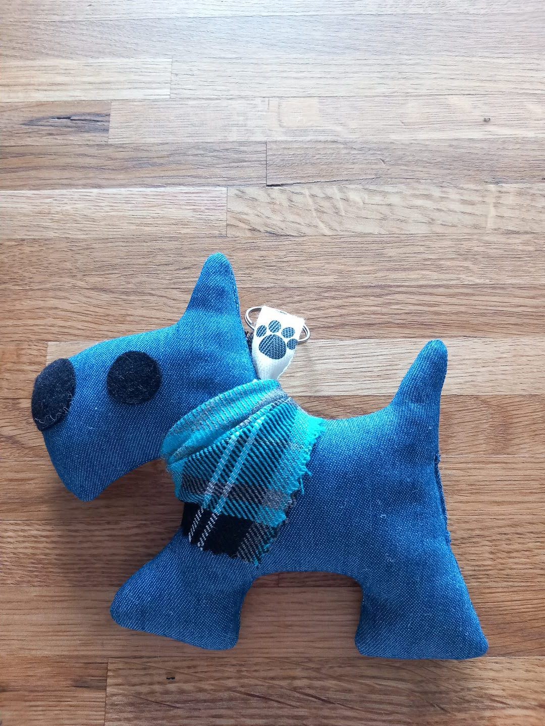 Light Denim Mini Dog with Turquoise & Grey Tartan Bandana Keyring